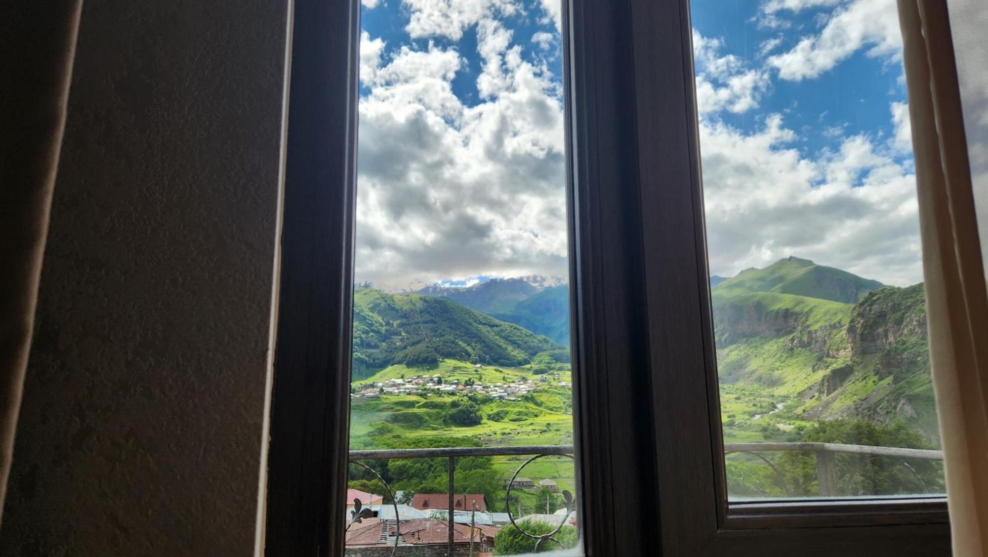 Hotel Toliketi カズベギ エクステリア 写真