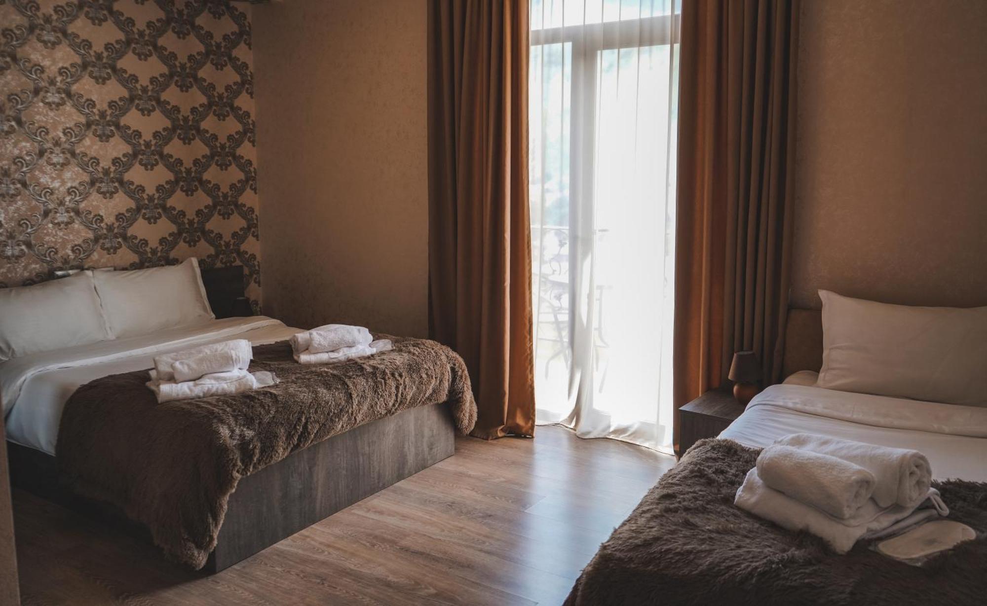 Hotel Toliketi カズベギ エクステリア 写真